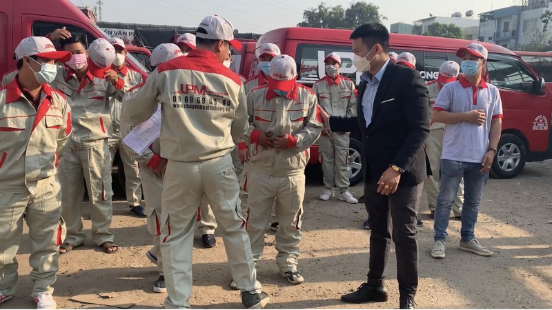 Đội ngũ nhân viên Vận Tải Lefo có nhiều năm kinh nghiệm trong lĩnh vực vận tải