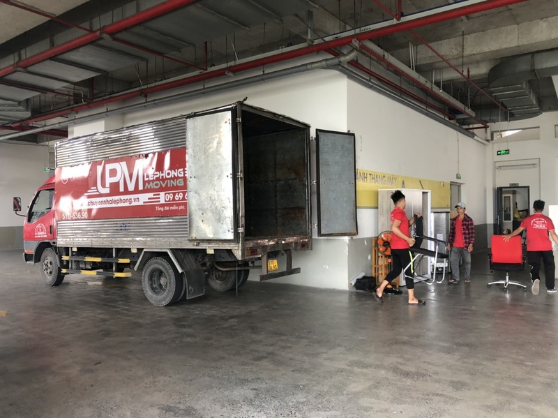 Vận Tải Lefo sẽ tư vấn khách hàng lựa chọn xe có tải trọng phù hợp