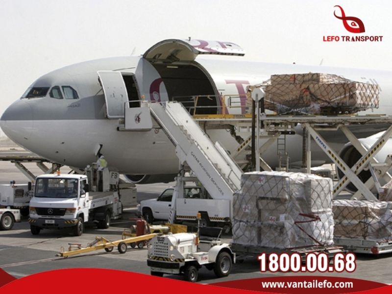 Kích thước chứa hàng của máy bay không quá lớn nhưng tốc độ lại rất nhanh