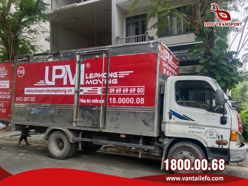 Hình ảnh xe tải hạng trung chuyên chở hàng hóa tại Vận Tải Lefo