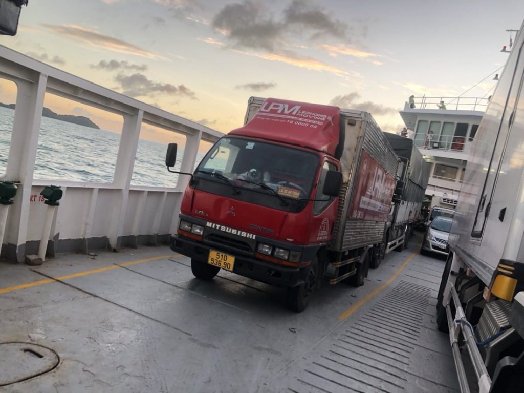 Vận Tải Lefo chuyên cho thuê xe tải chở hàng KCN Đức Hòa giá rẻ, an toàn nhanh chóng
