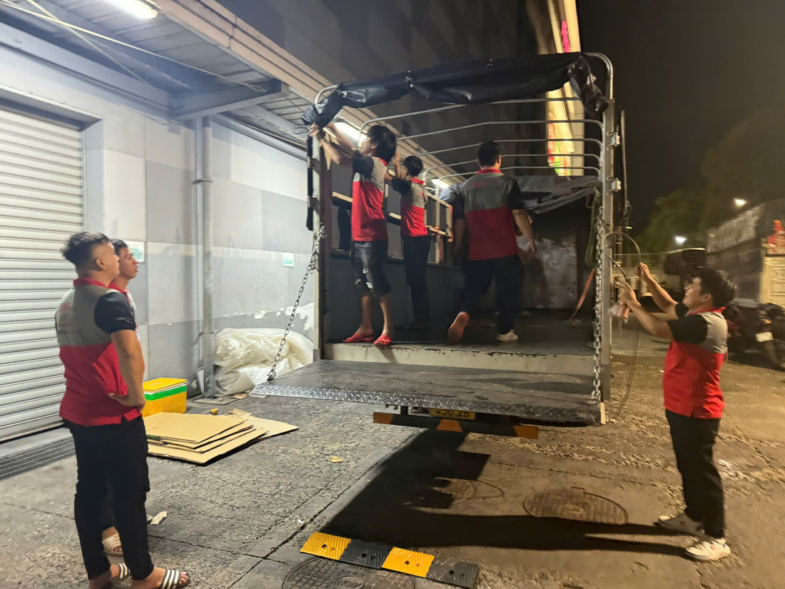 Dịch vụ cho thuê xe tải chở hàng khu công nghiệp của Vận Tải Lefo