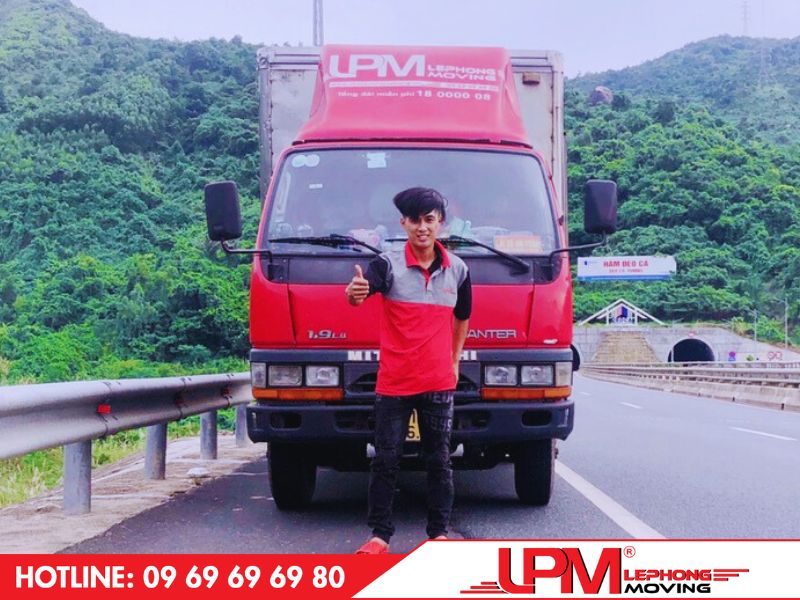 Vận chuyển hàng hóa bằng đường bộ|Ưu và nhược điểm của vận chuyển hàng hóa đường bộ|Phương tiện sử dụng để vận chuyển hàng hóa đường bộ|Một số lưu ý khi vận chuyển hàng hóa bằng đường bộ |Tại sao nên chọn dịch vụ vận chuyển hàng hóa đường bộ tại LephongMoving?|Cước phí khi vận chuyển hàng hóa đường bộ|Một số loại hàng hóa được vận chuyển bằng đường bộ