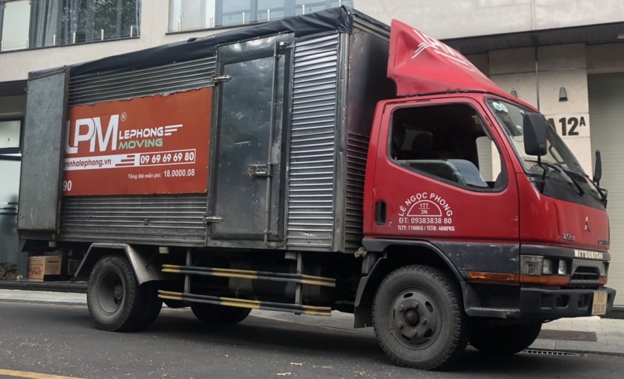 Xe tải chở hàng thùng kín của Vận Tải Lefo