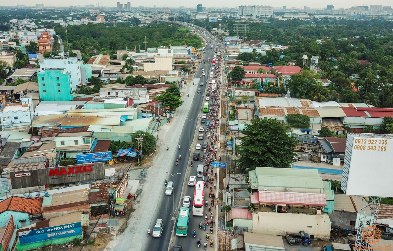 Với vị trí địa lý thuận lợi nhu cầu vận chuyển hàng hóa tại Bình Chánh hiện nay luôn nằm ở mức cao