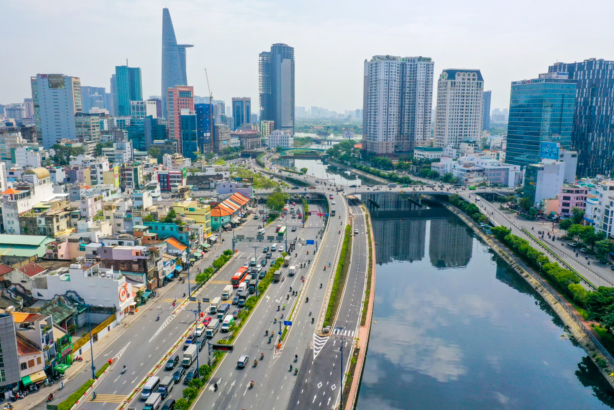 Nhu cầu sử dụng dịch vụ vận chuyển hàng hóa tại quận 1 luôn nằm ở mức cao bởi nơi đây tập trung nhiều doanh nghiệp, văn phòng đặt cơ sở