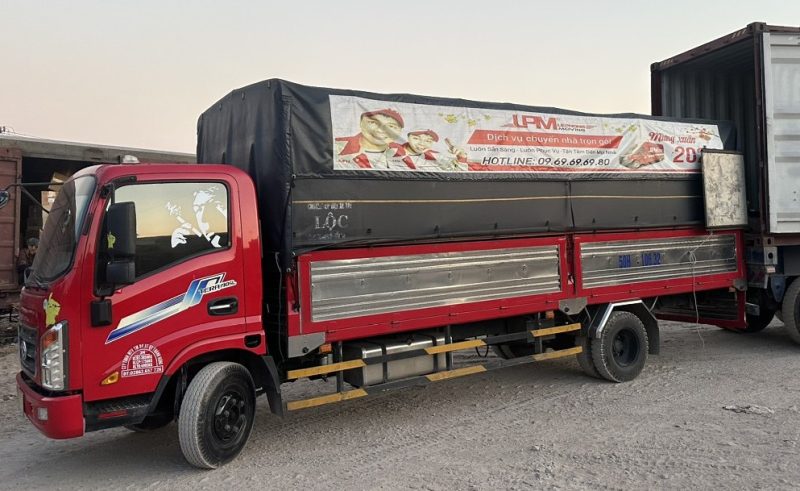 Xe tải thùng bạt