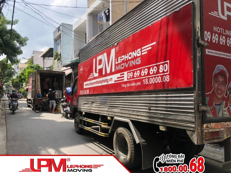 Các nhân viên vận chuyển cây cảnh sẽ đảm bảo an toàn tối đa cho cây cảnh của bạn