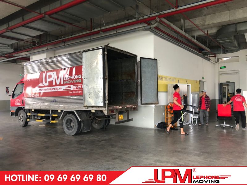 Ưu và nhược điểm của vận chuyển hàng hóa đường bộ