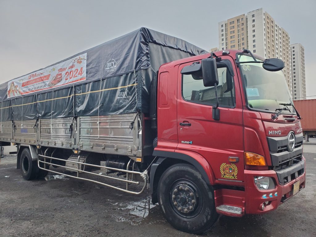 Cho thuê xe tải chở hàng Bắc Nam giá rẻ [Bảng giá cập nhật 2025]