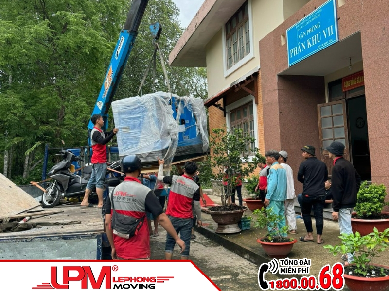 Vận chuyển hàng hóa máy móc, thiết bị lớn và nặng